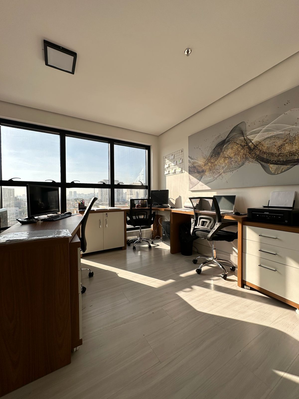 Fundação da MKA Corretora